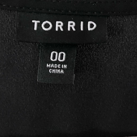 Torrid Elegant Black Lace Sleeve Blouse - Picture 3 of 3